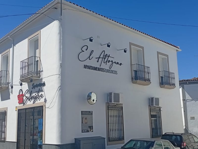 Apartamentos El Altozano